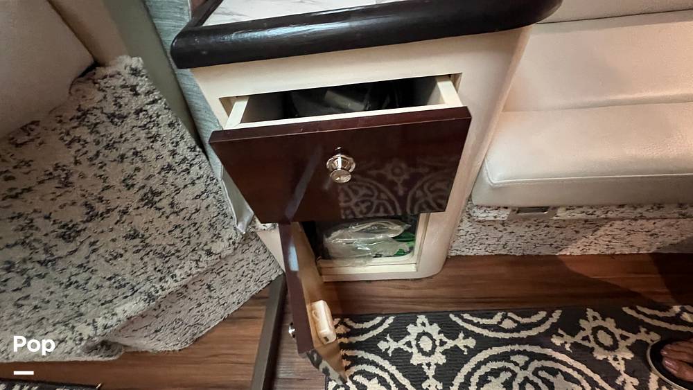 Slide: The Image of Sea Ray 330 Sundancer 1995 - 153