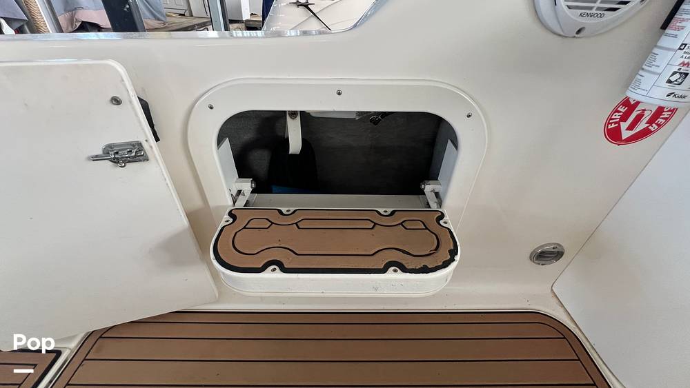 Slide: The Image of Sea Ray 330 Sundancer 1995 - 39