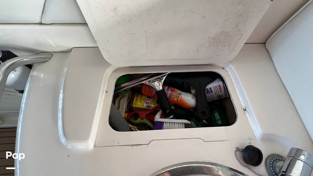 Slide: The Image of Sea Ray 330 Sundancer 1995 - 41