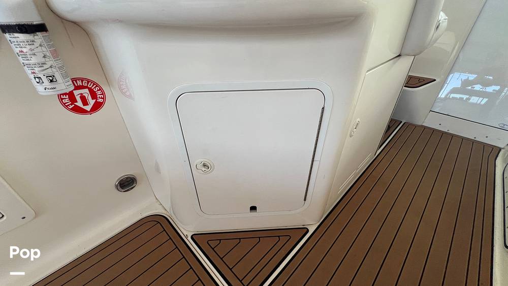 Slide: The Image of Sea Ray 330 Sundancer 1995 - 43