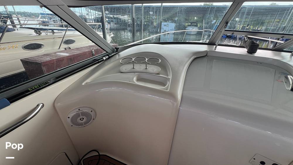 Slide: The Image of Sea Ray 330 Sundancer 1995 - 48