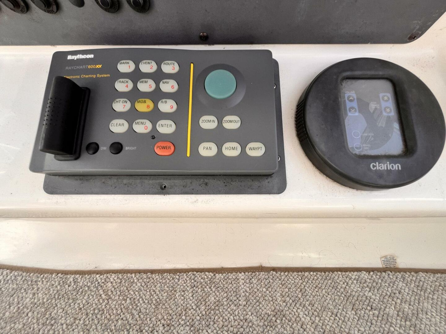 Slide: The Image of Sea Ray 330 Sundancer 1995 - 5333204