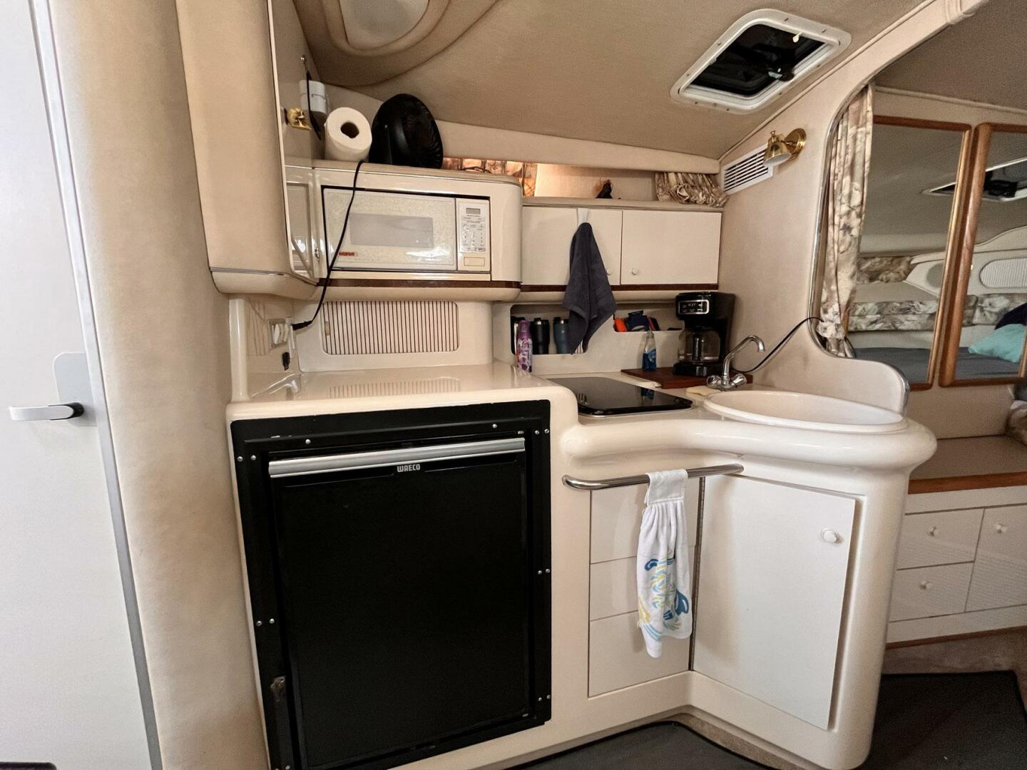 Slide: The Image of Sea Ray 330 Sundancer 1995 - 5333211