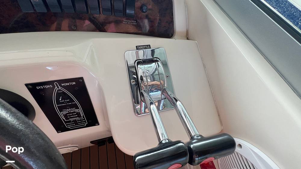 Slide: The Image of Sea Ray 330 Sundancer 1995 - 70