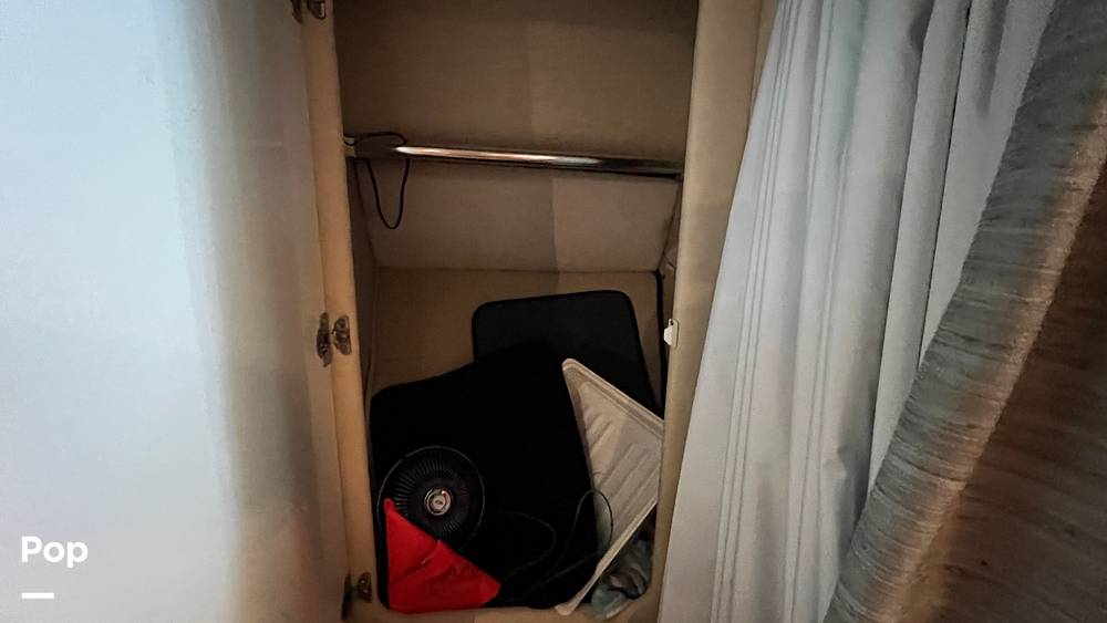 Slide: The Image of Sea Ray 330 Sundancer 1995 - 83