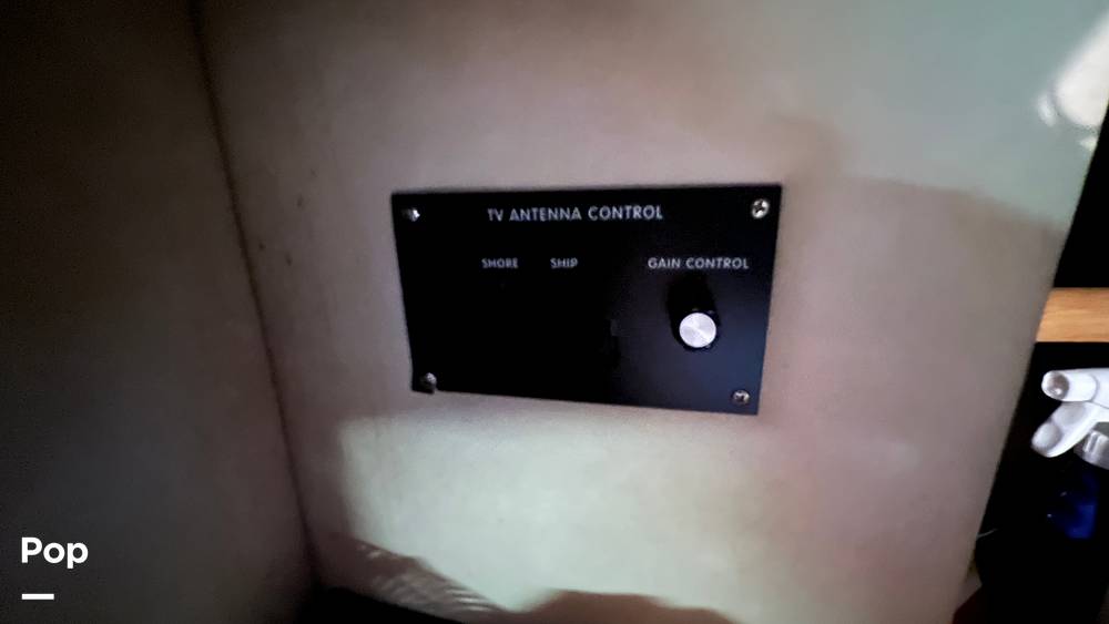 Slide: The Image of Sea Ray 330 Sundancer 1995 - 86