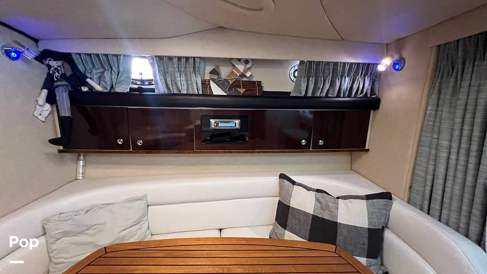 Slide: The Image of Sea Ray 330 Sundancer 1995 - 92