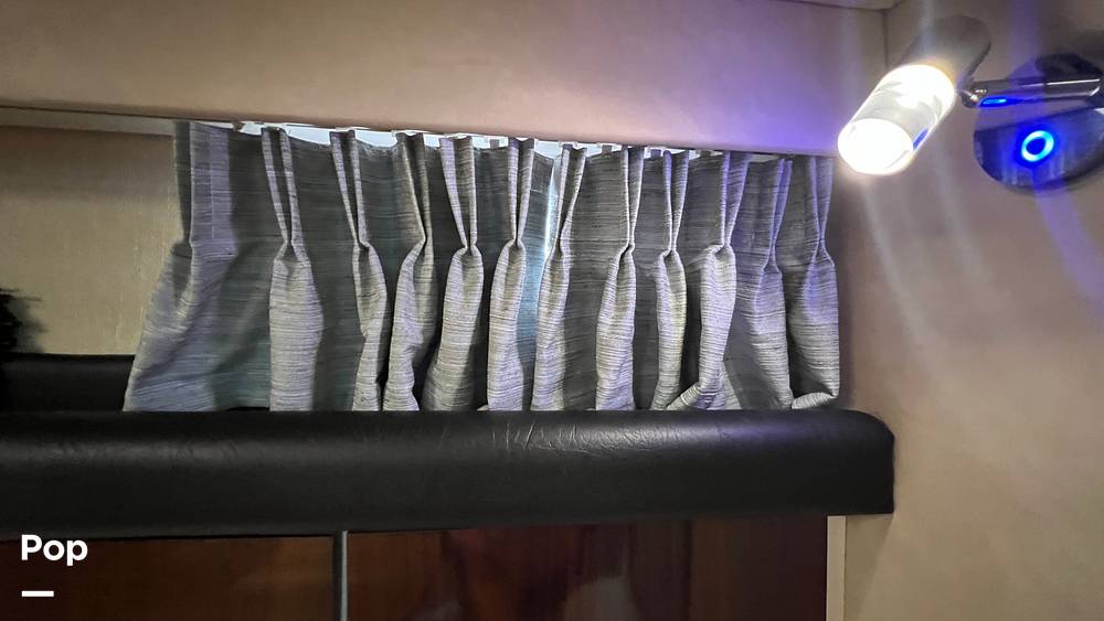 Slide: The Image of Sea Ray 330 Sundancer 1995 - 96