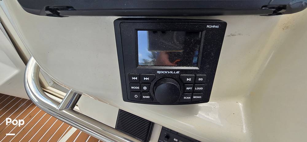 Slide: The Image of Sea Ray 330 Sundancer 1997 - 135