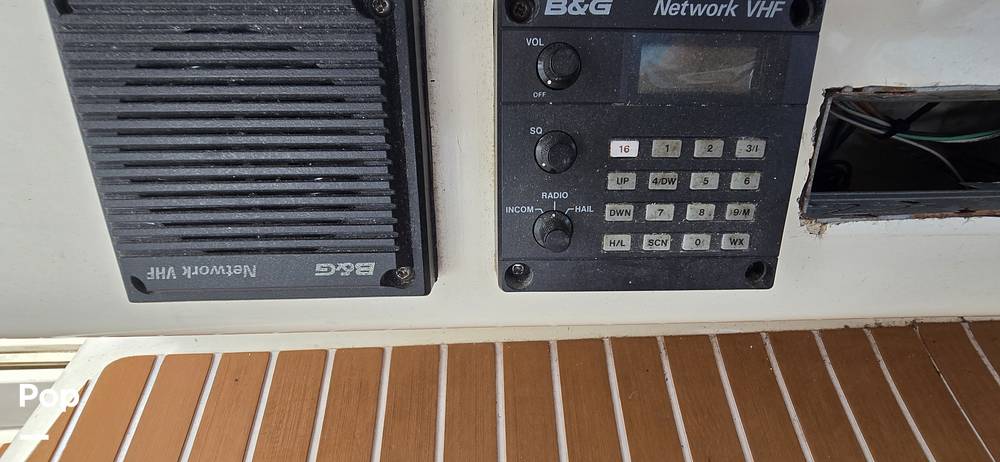 Slide: The Image of Sea Ray 330 Sundancer 1997 - 136
