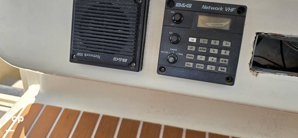Slide: The Image of Sea Ray 330 Sundancer 1997 - 142