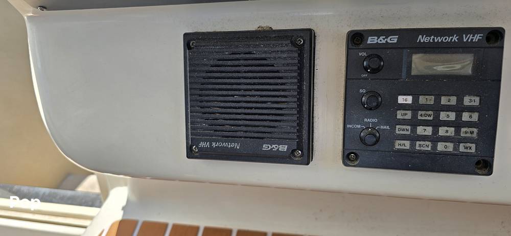 Slide: The Image of Sea Ray 330 Sundancer 1997 - 143