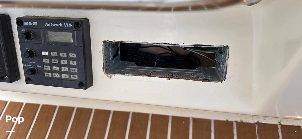 Slide: The Image of Sea Ray 330 Sundancer 1997 - 144
