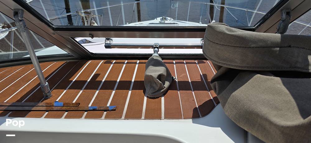 Slide: The Image of Sea Ray 330 Sundancer 1997 - 149