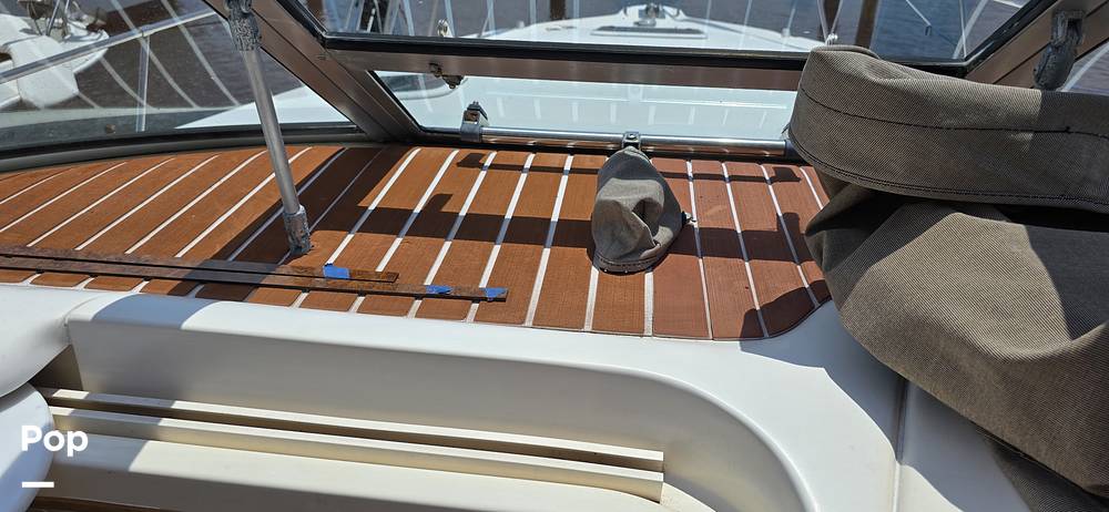 Slide: The Image of Sea Ray 330 Sundancer 1997 - 150