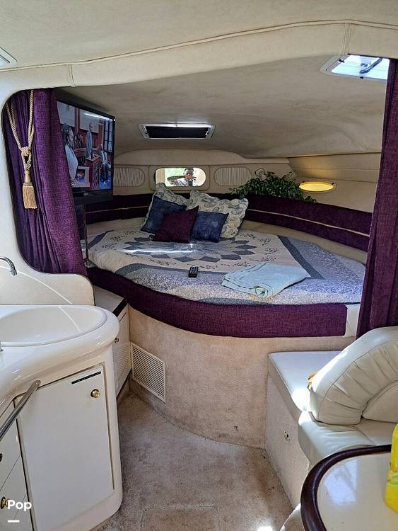 Slide: The Image of Sea Ray 330 Sundancer 1997 - 17