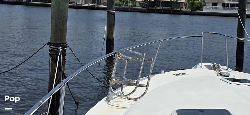 Slide: The Image of Sea Ray 330 Sundancer 1997 - 213