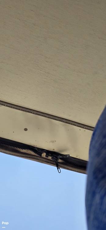 Slide: The Image of Sea Ray 330 Sundancer 1997 - 215