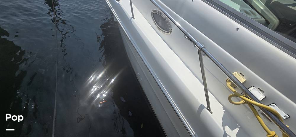 Slide: The Image of Sea Ray 330 Sundancer 1997 - 22