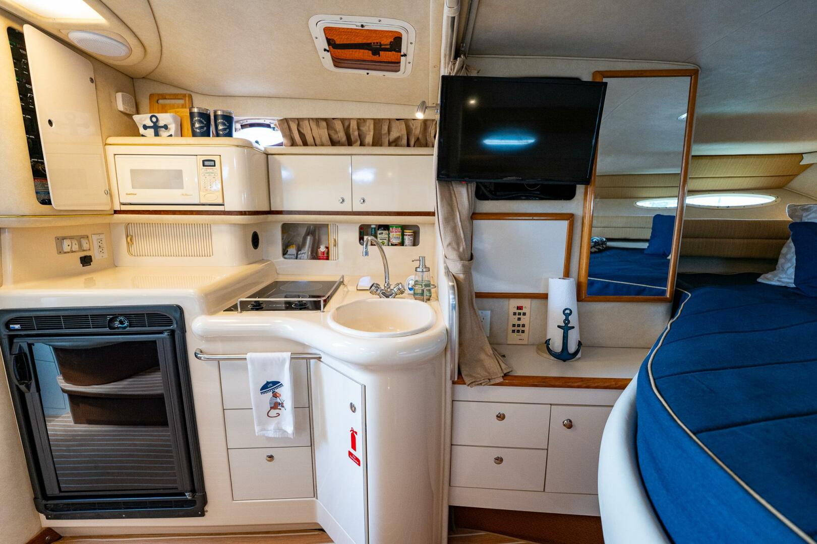 Slide: The Image of Sea Ray 330 Sundancer 1997 - 5301347