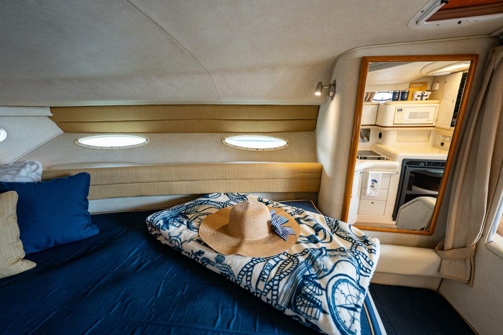 Slide: The Image of Sea Ray 330 Sundancer 1997 - 5301351