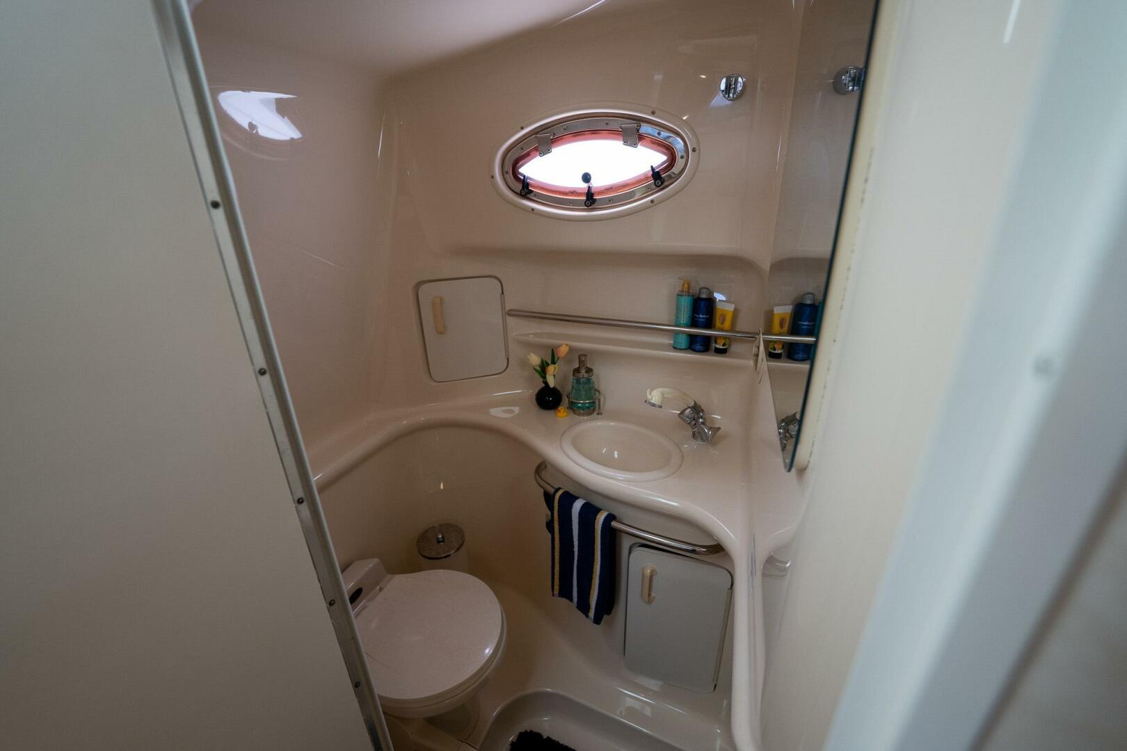 Slide: The Image of Sea Ray 330 Sundancer 1997 - 5301359