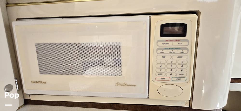 Slide: The Image of Sea Ray 330 Sundancer 1997 - 39
