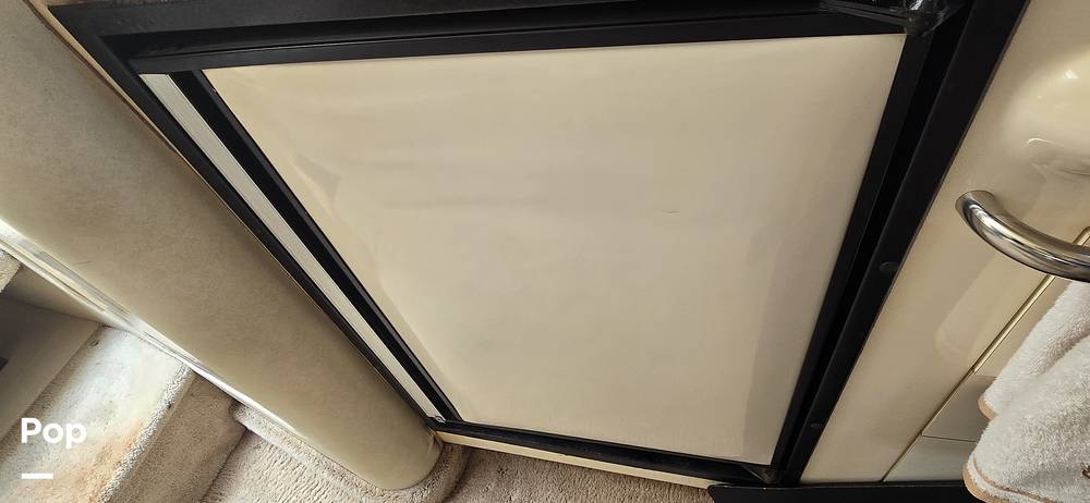 Slide: The Image of Sea Ray 330 Sundancer 1997 - 43