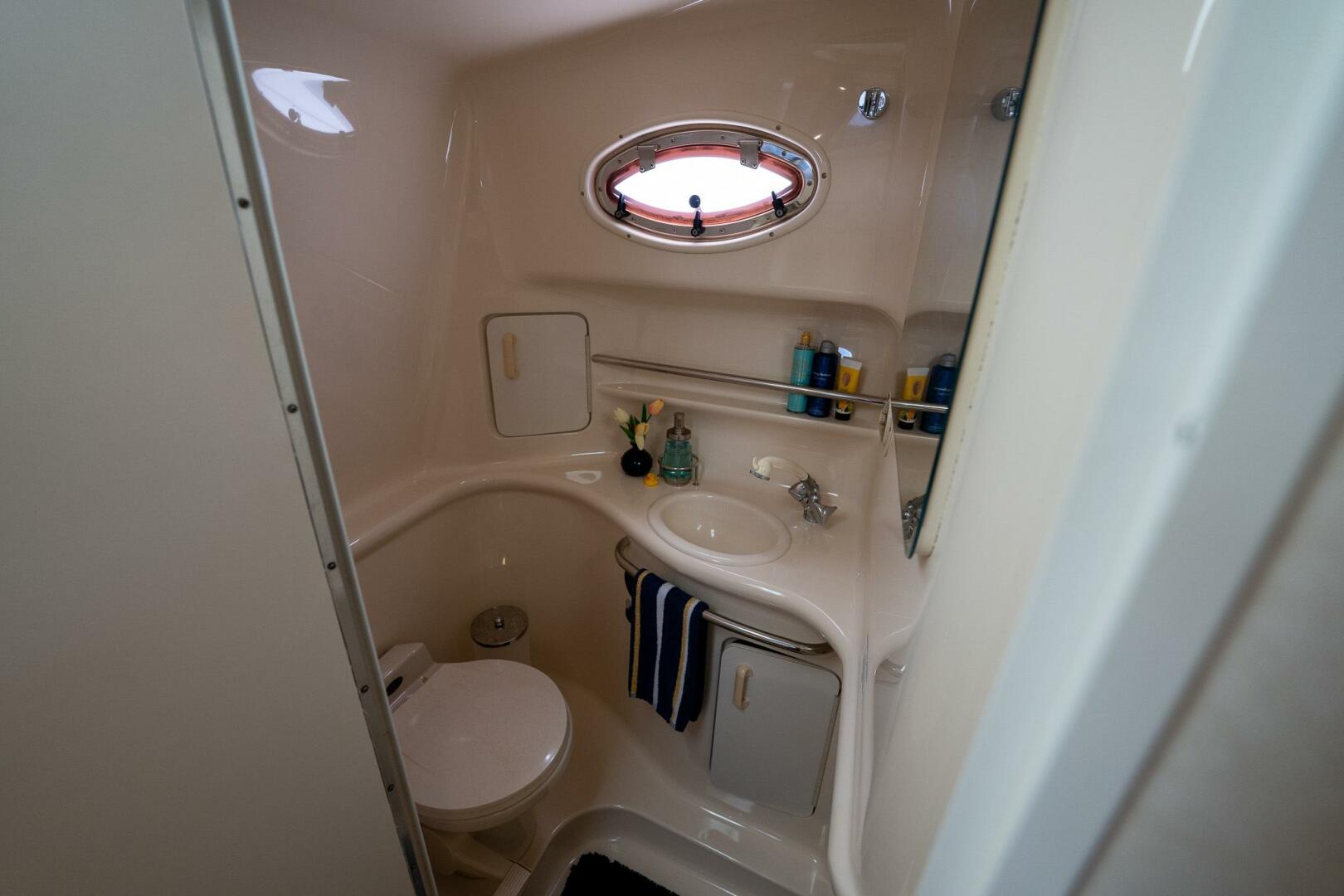 Slide: The Image of Sea Ray 330 Sundancer 1997 - 5301360