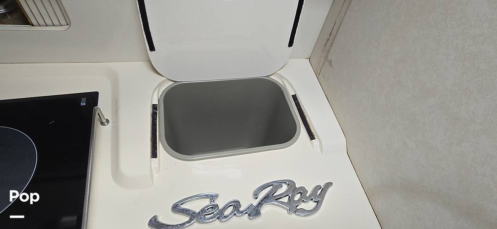 Slide: The Image of Sea Ray 330 Sundancer 1997 - 60