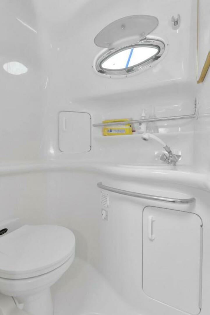 Slide: The Image of Sea Ray 330 Sundancer 1998 - 4790133