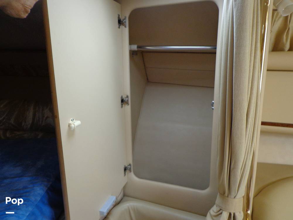 Slide: The Image of Sea Ray 330 Sundancer 1998 - 16
