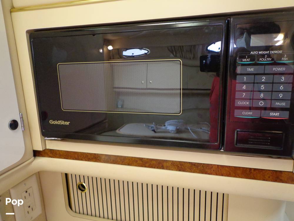 Slide: The Image of Sea Ray 330 Sundancer 1998 - 37