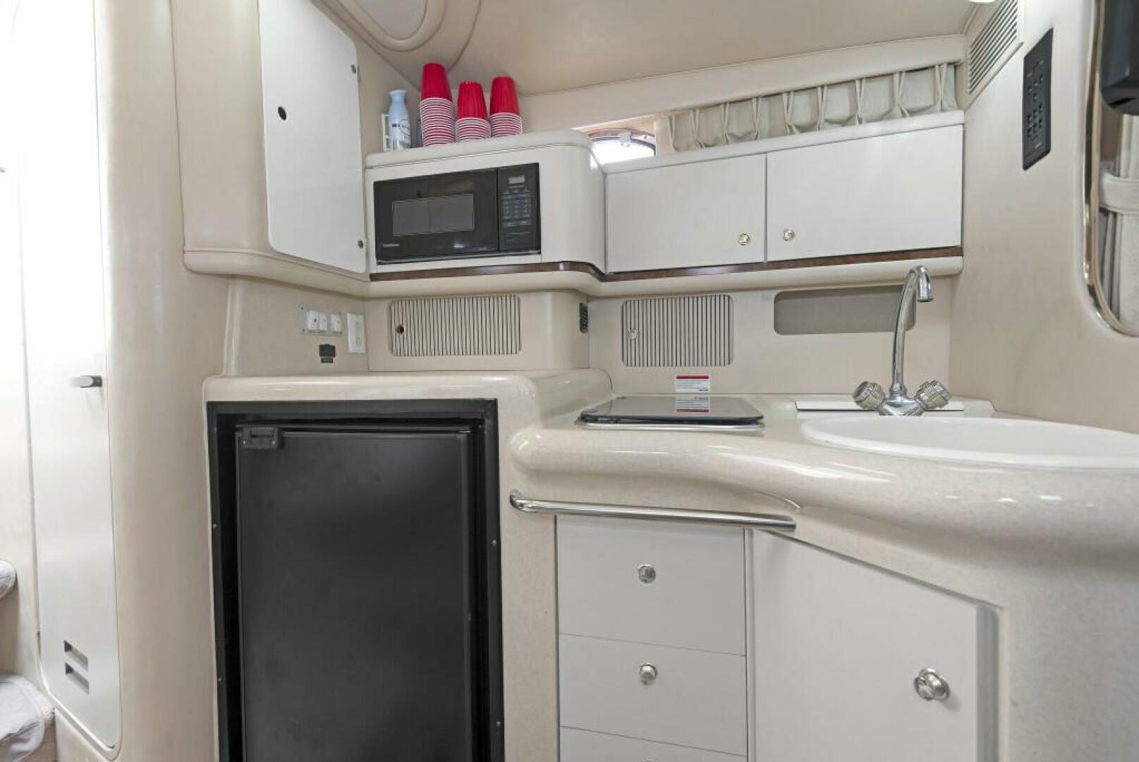 Slide: The Image of Sea Ray 330 Sundancer 1998 - 4790124