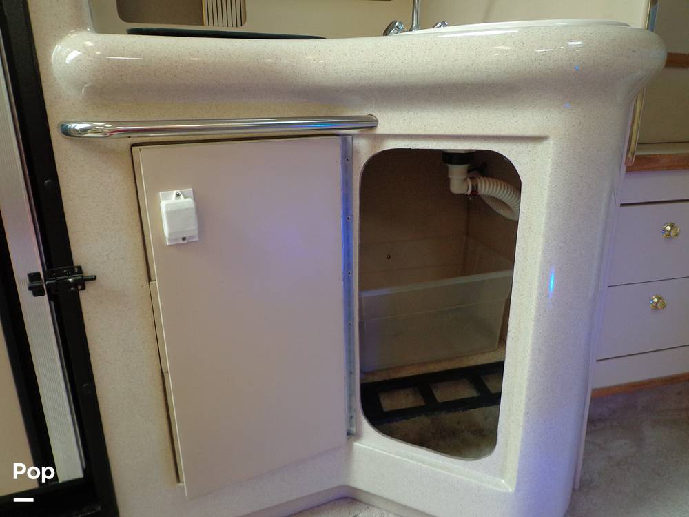 Slide: The Image of Sea Ray 330 Sundancer 1998 - 44