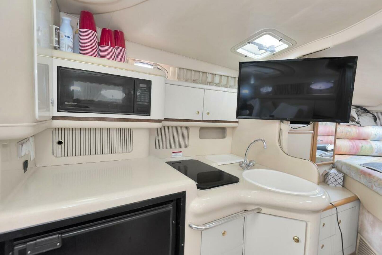 Slide: The Image of Sea Ray 330 Sundancer 1998 - 4790127