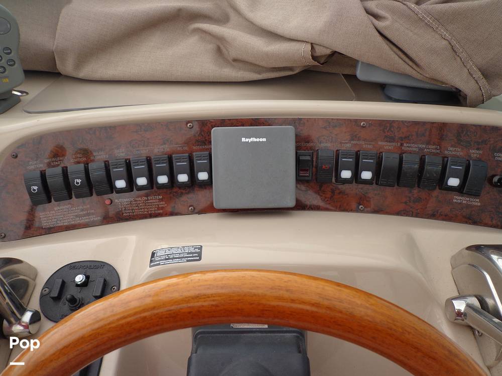Slide: The Image of Sea Ray 330 Sundancer 1998 - 70