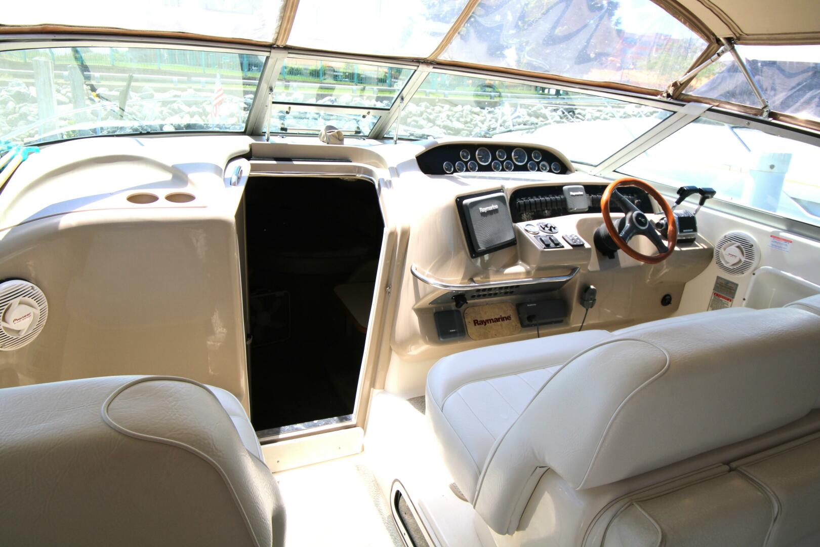 Slide: The Image of Sea Ray 330 Sundancer 1999 - 5181794