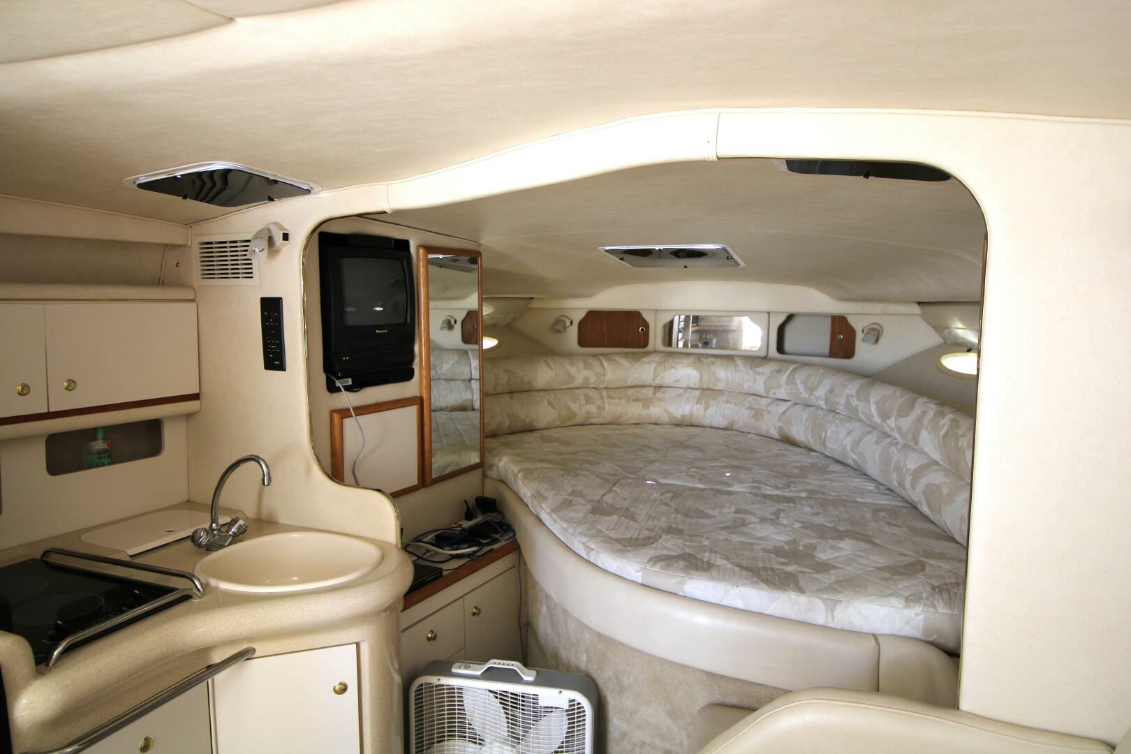 Slide: The Image of Sea Ray 330 Sundancer 1999 - 5181797