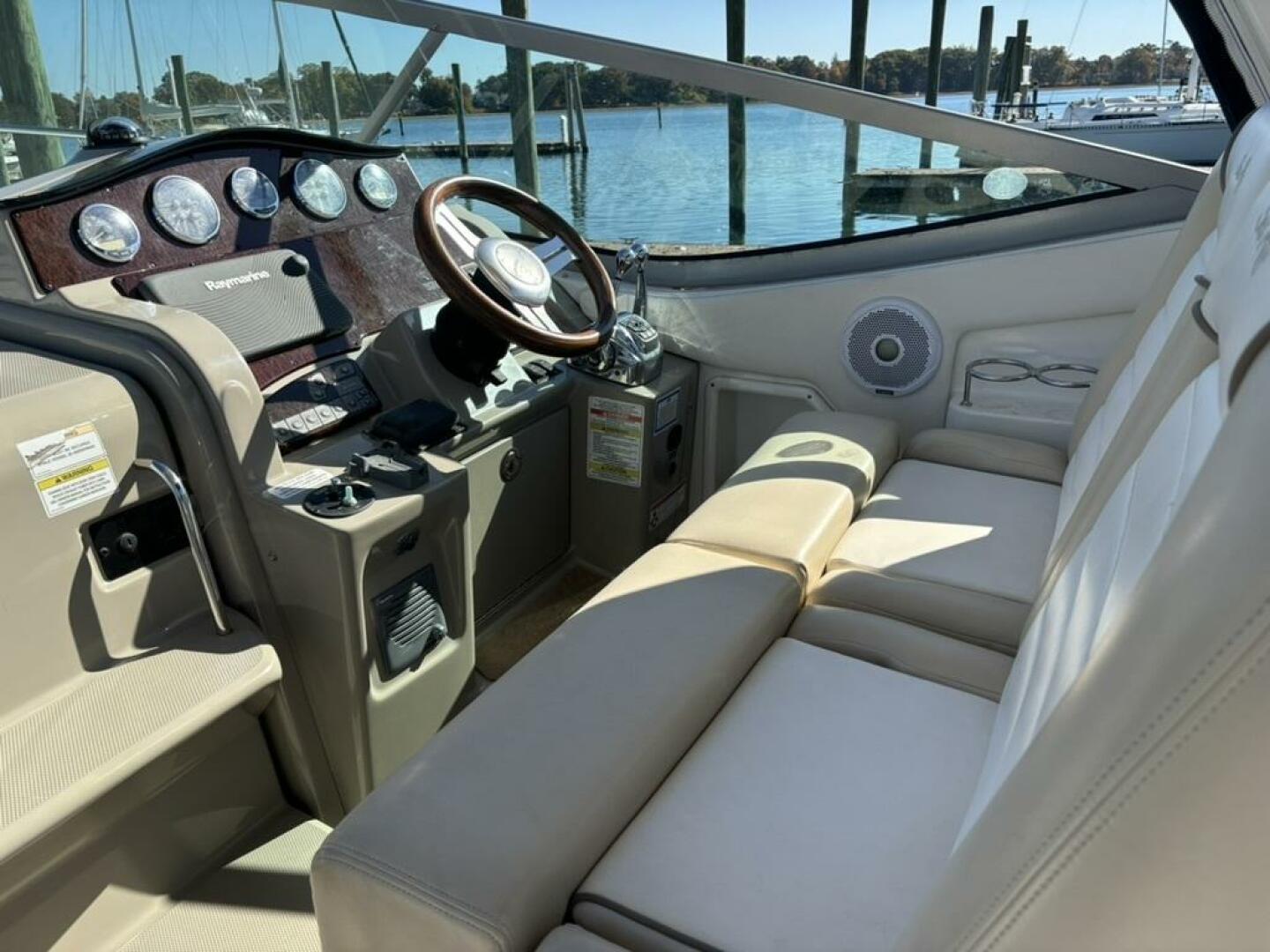 Slide: The Image of Sea Ray 330 SUNDANCER 2012 - 4825643