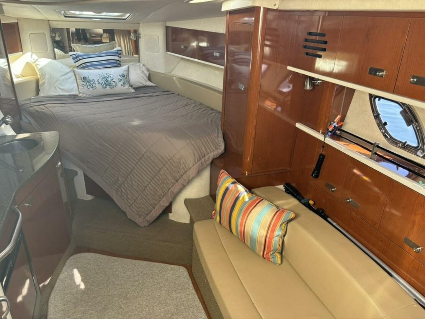Slide: The Image of Sea Ray 330 SUNDANCER 2012 - 4825648