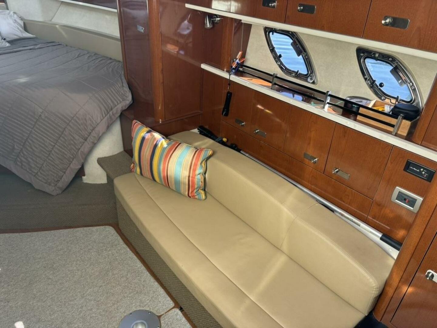 Slide: The Image of Sea Ray 330 SUNDANCER 2012 - 4825655