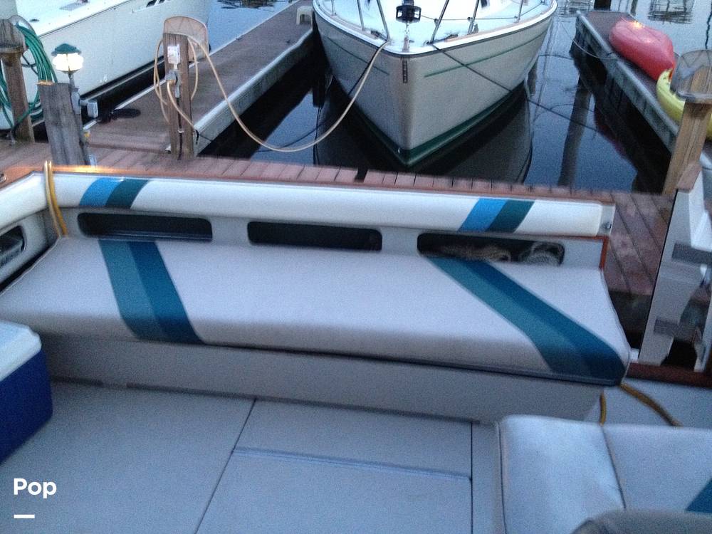 Slide: The Image of Sea Ray 340 Express Cruiser 1988 - 4517337
