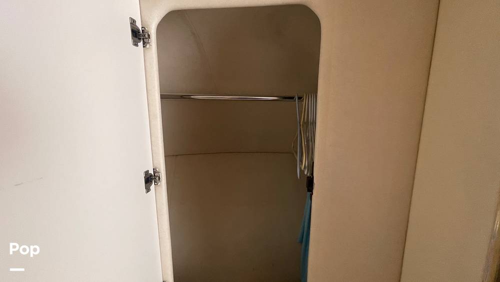 Slide: The Image of Hanging Locker - 15493579