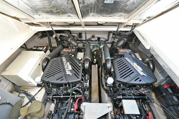 Slide: The Image of Sea Ray 340 Sundancer 2005 - 16