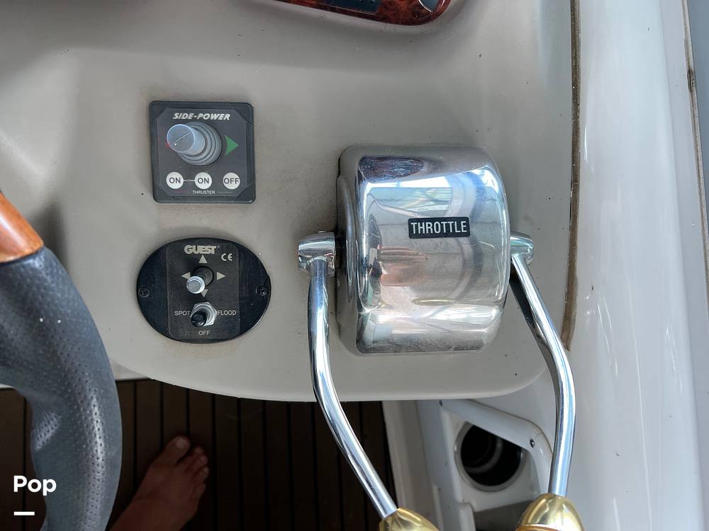 Slide: The Image of Sea Ray 340 Sundancer 2006 - 23