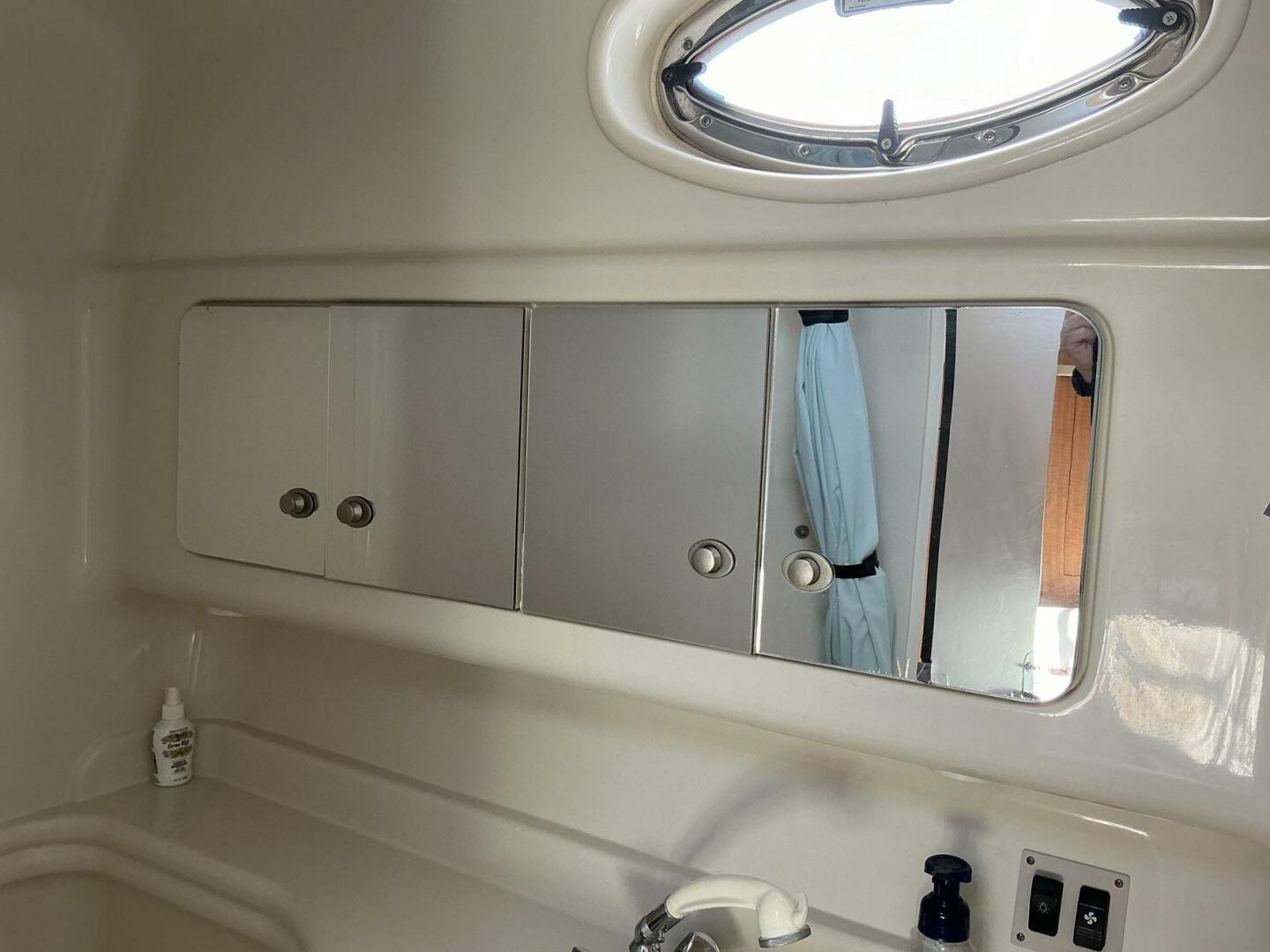 Slide: The Image of Sea Ray 340 Sundancer 2006 - 4656396