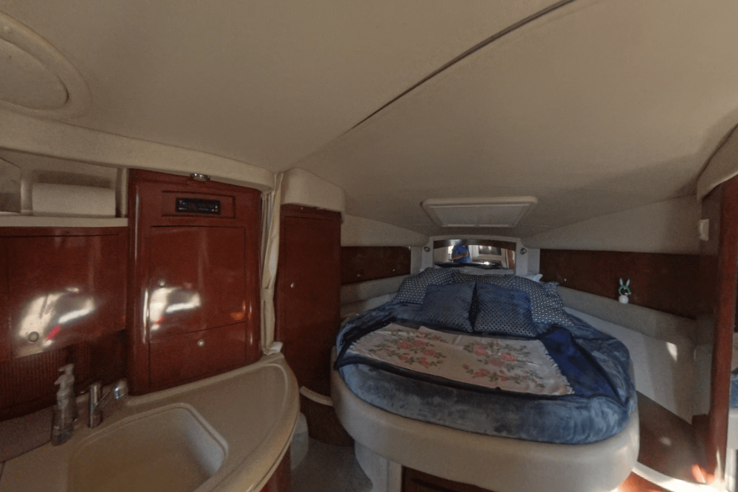 Slide: The Image of Sea Ray 340 Sundancer 2008 - 16