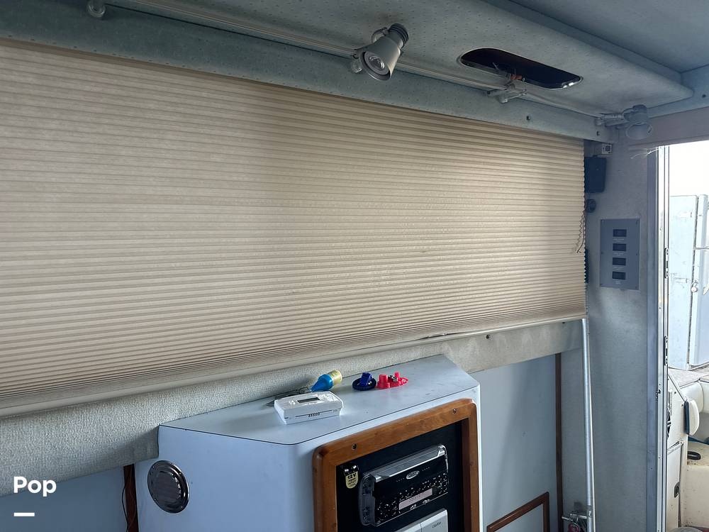 Slide: The Image of Sea Ray 345 Sedan Bridge 1988 - 13196564