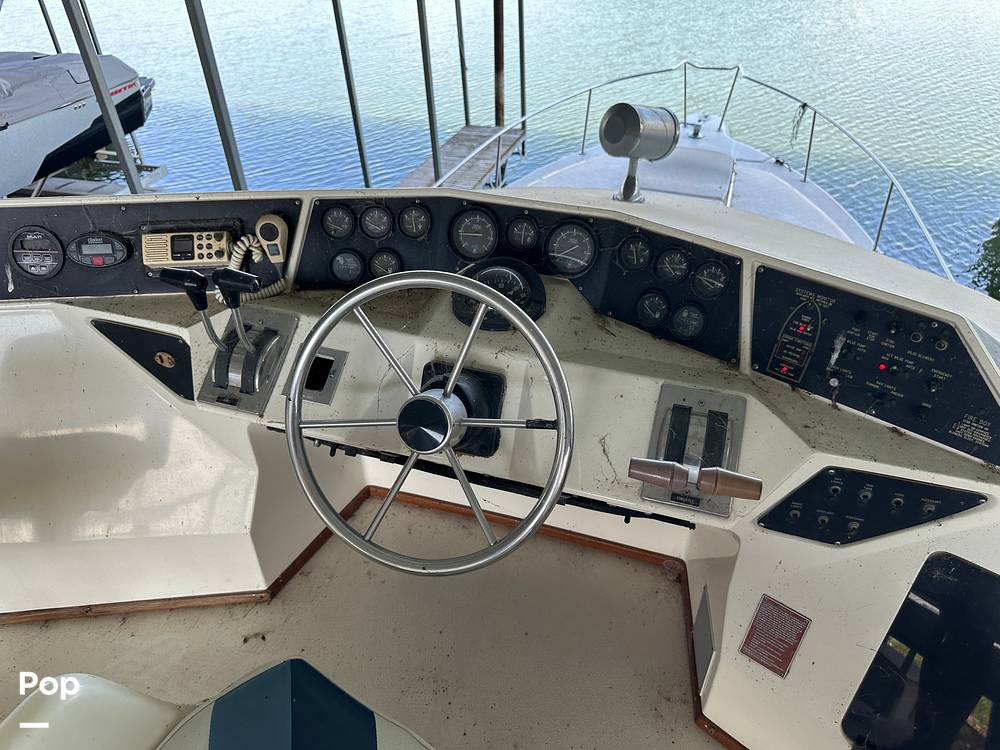 Slide: The Image of Sea Ray 345 Sedan Bridge 1988 - 13196579